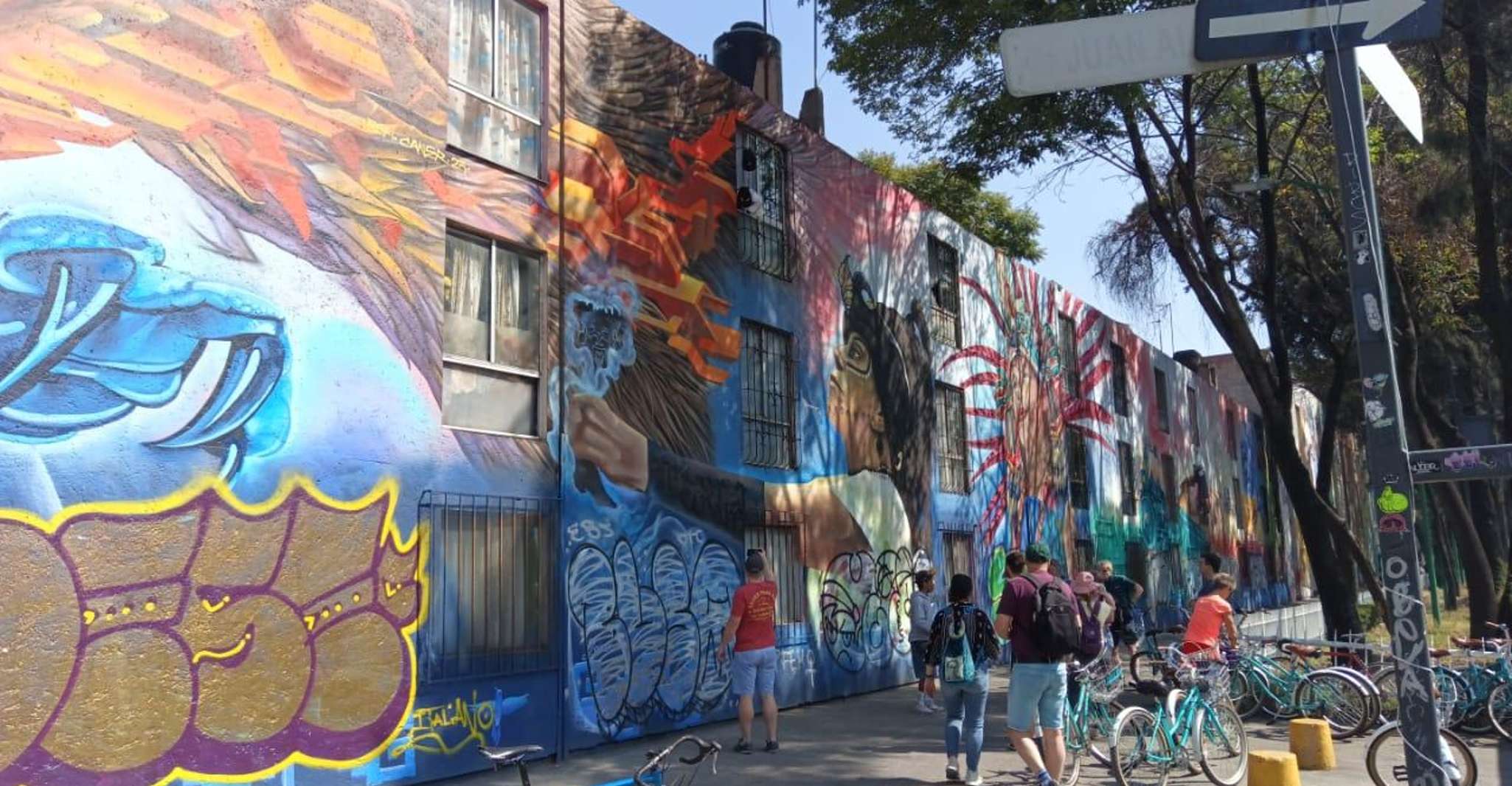 Mexico City: Art Naco, murals & street art bike tour — photo 3