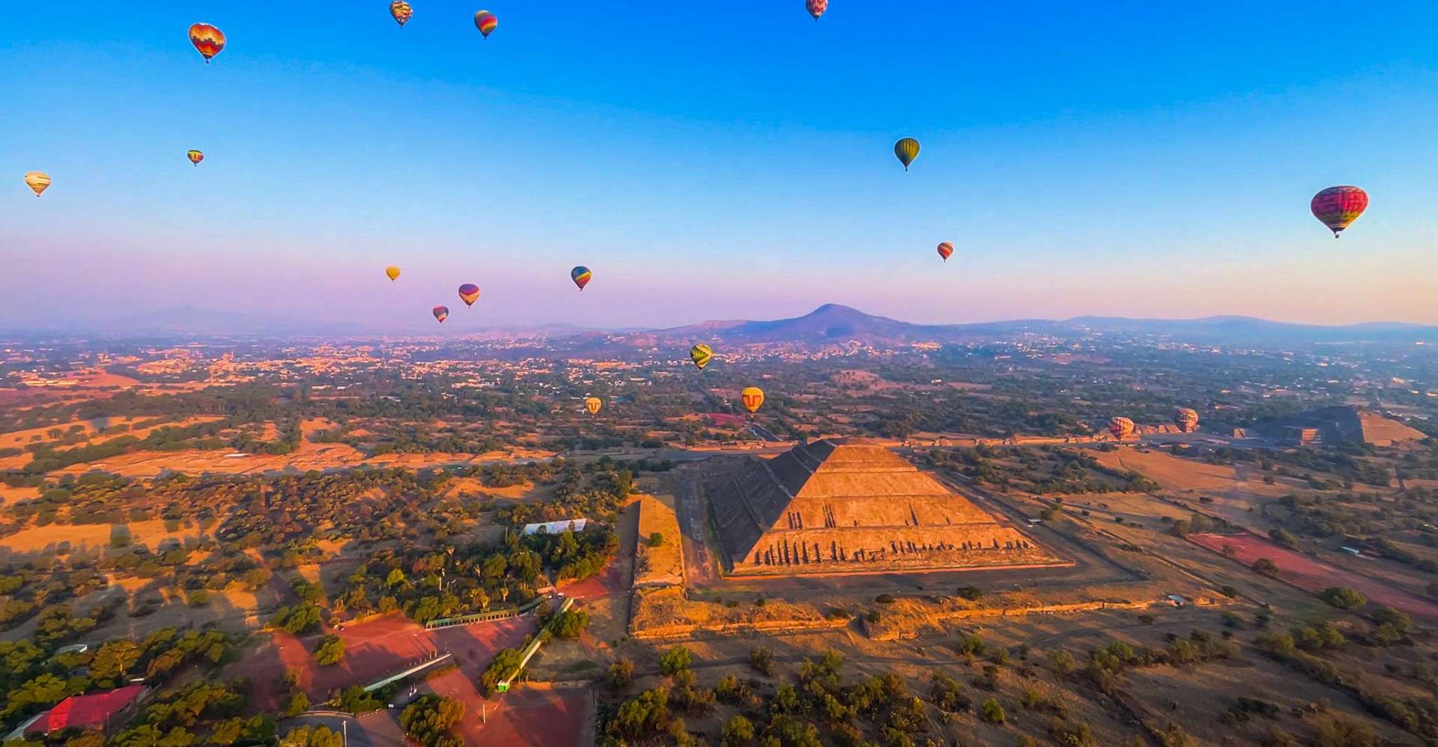 CDMX: Teotihuacan Hot Air Balloon with Breakfast — photo 1