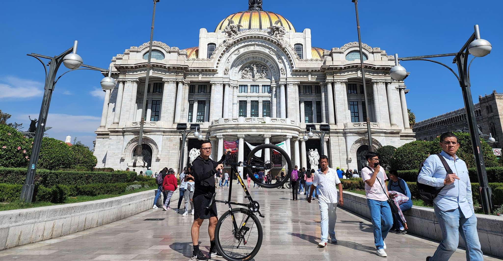 Mexico City: 19 City Highlights Bicycle Tour — photo 13